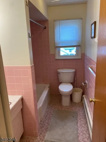 $2,300 | 172 Kanouse Street, Unit 2, Boonton, NJ 07005