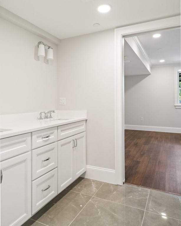 43 Addington Road, Unit U1 Brookline, MA 02445 - Photo 23 of 36