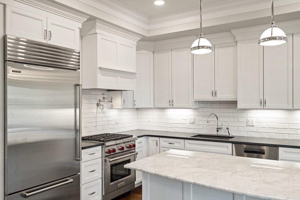 43 Addington Road, Unit U1 Brookline, MA 02445 - Photo 5 of 36