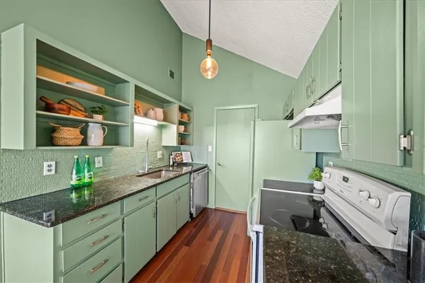 $235,000 | 12212 West 79th Terrace, Lenexa, KS 66215