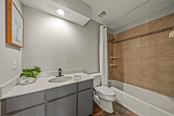 $235,000 | 12212 West 79th Terrace, Lenexa, KS 66215