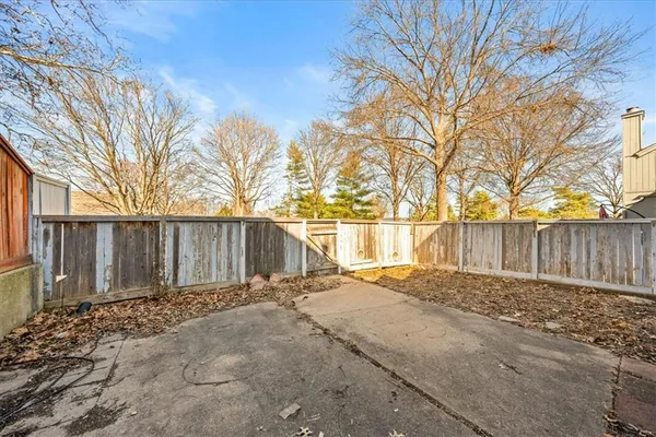 $235,000 | 12212 West 79th Terrace, Lenexa, KS 66215
