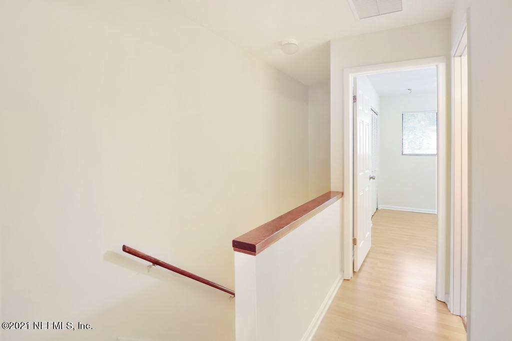3801 Crown Point Road, Unit 1044 Jacksonville, FL 32257 - Photo 8 of 14 Upstairs Landing 2
