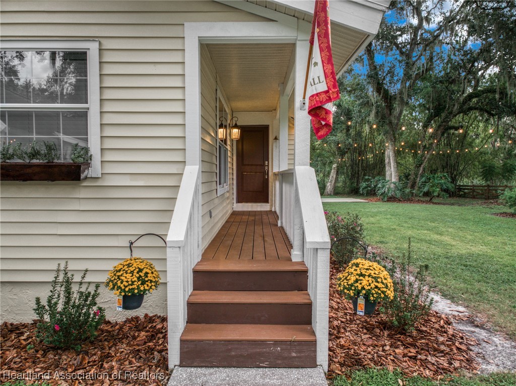 4830 Fietzway Road Dover, FL 33527 - Photo 3 of 48 Gallery Image 3