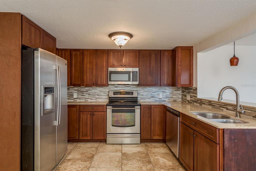 4233 Belle Isle Court New Port Richey, FL 34653 - Photo 11 of 28