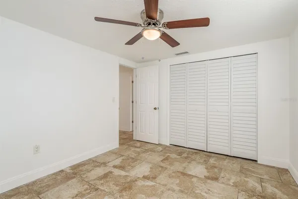 $2,000 | 4233 Belle Isle Court, New Port Richey, FL 34653