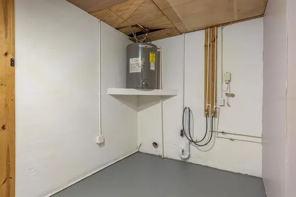 $2,000 | 4233 Belle Isle Court, New Port Richey, FL 34653