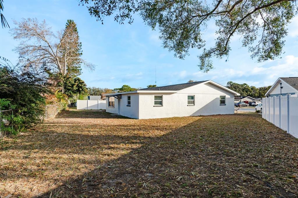 4233 Belle Isle Court New Port Richey, FL 34653 - Photo 26 of 28