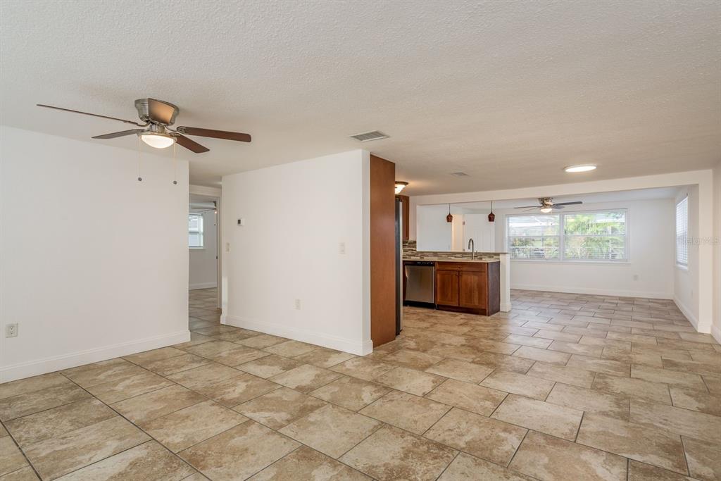 4233 Belle Isle Court New Port Richey, FL 34653 - Photo 4 of 28