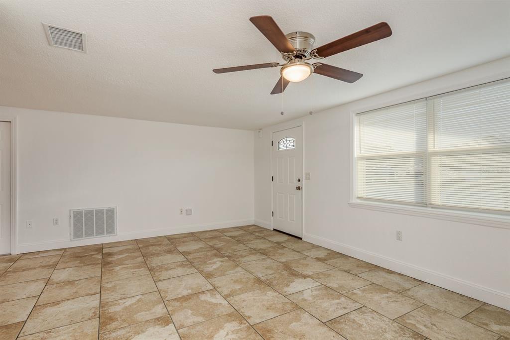 4233 Belle Isle Court New Port Richey, FL 34653 - Photo 6 of 28