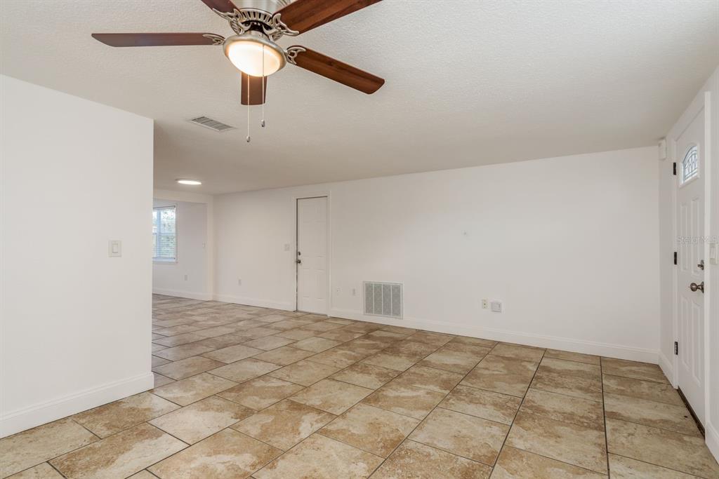 4233 Belle Isle Court New Port Richey, FL 34653 - Photo 7 of 28