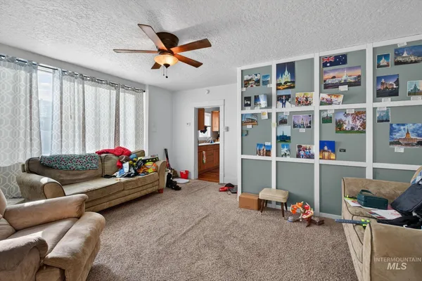 $279,900 | 208 South 4th W Street, Preston, ID 83263