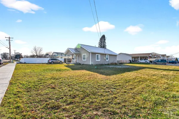 $279,900 | 208 South 4th W Street, Preston, ID 83263