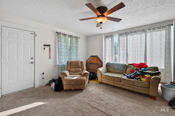 $279,900 | 208 South 4th W Street, Preston, ID 83263