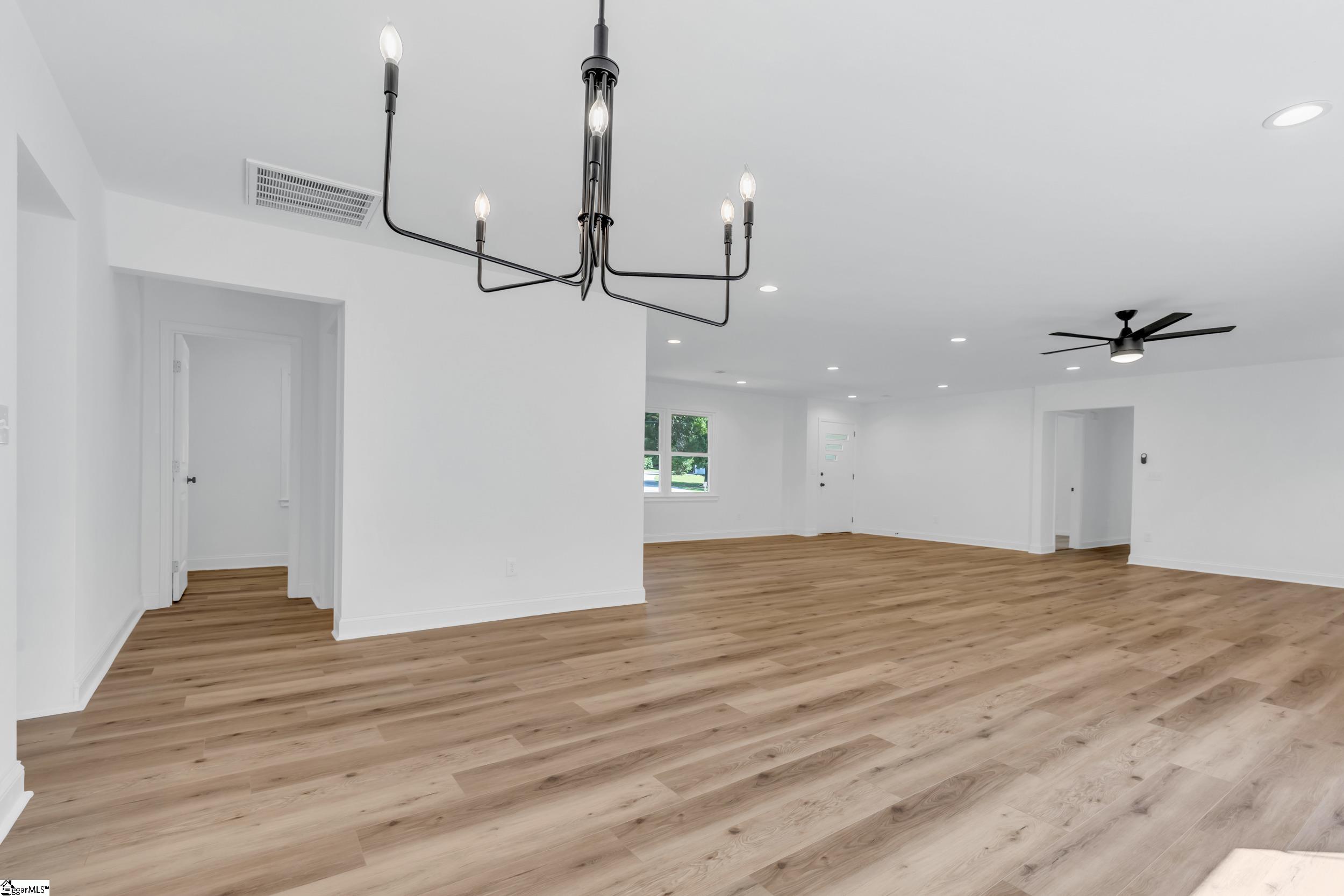 2 Melbourne Lane Greenville, SC 29615 - Photo 12 of 47