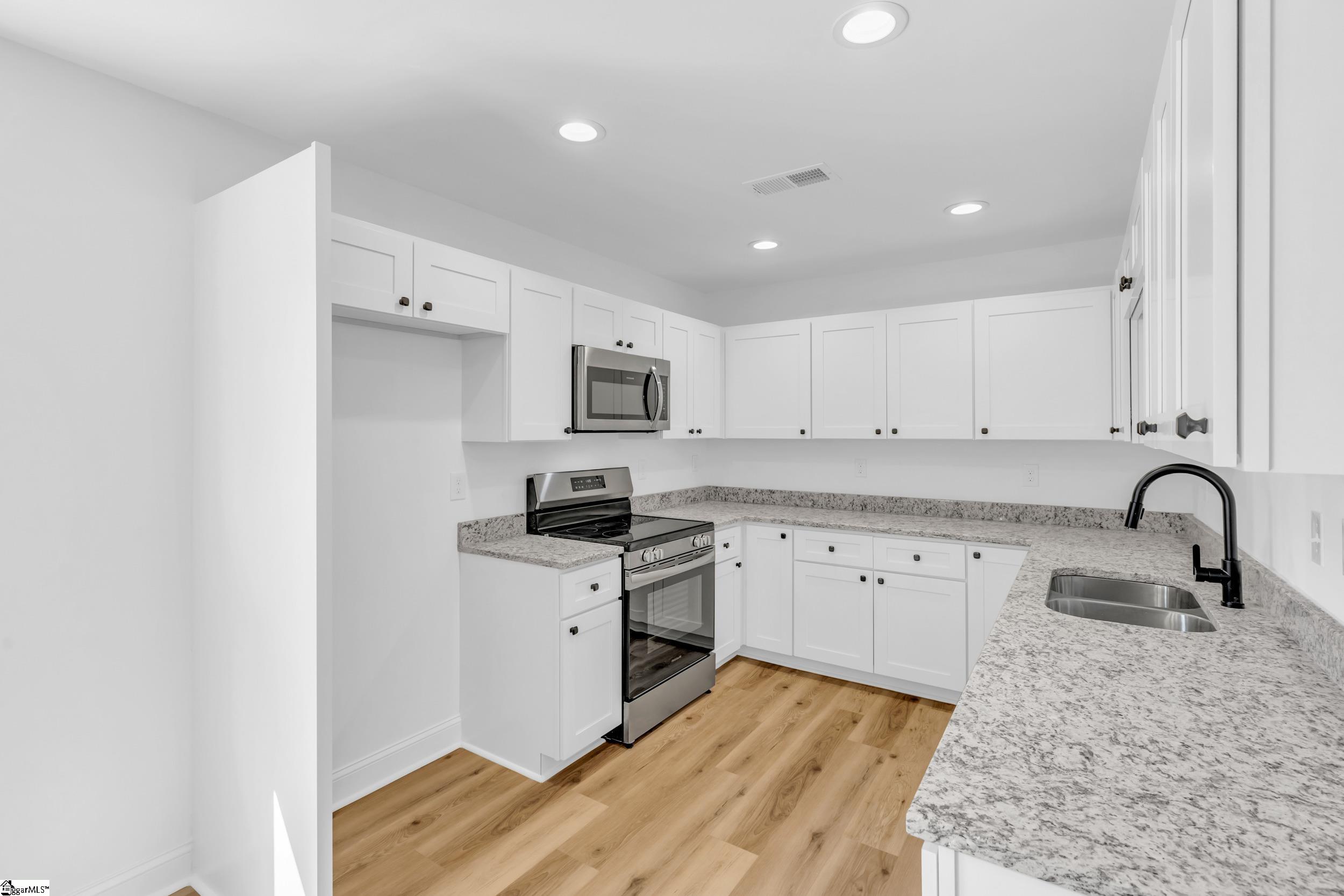 2 Melbourne Lane Greenville, SC 29615 - Photo 14 of 47