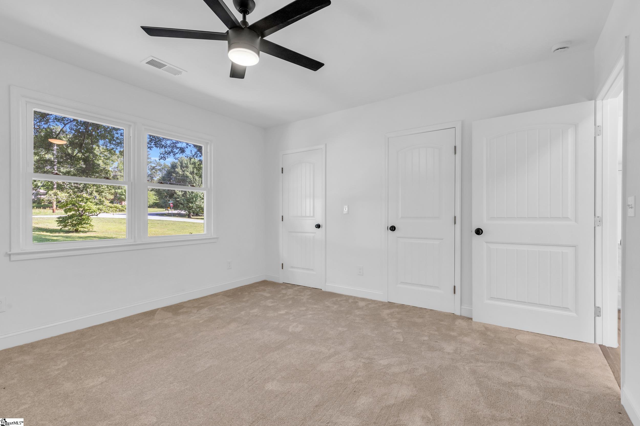 2 Melbourne Lane Greenville, SC 29615 - Photo 31 of 47