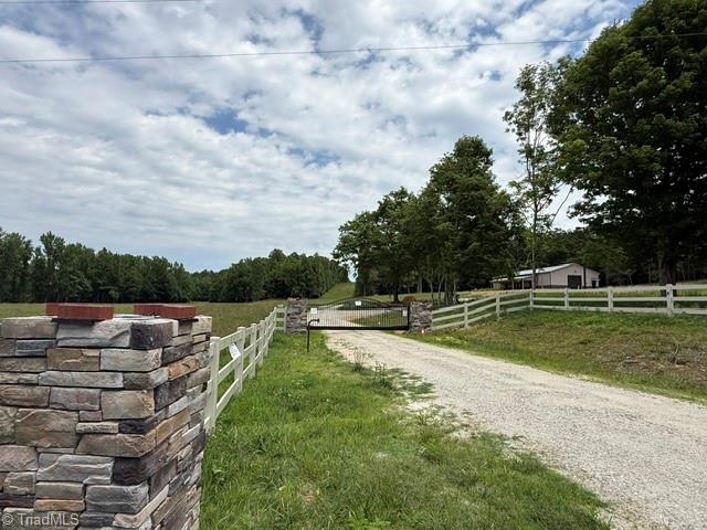 4675 Midway School Road Thomasville, NC 27360 - Photo 7 of 11
