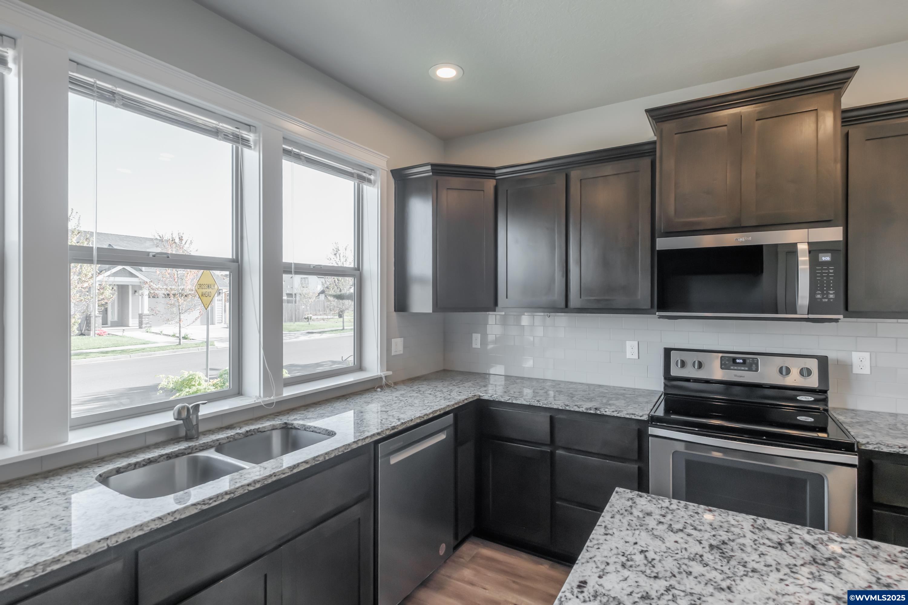875 Chestnut Street Independence, OR 97351 - Photo 14 of 42 Gallery Image 14