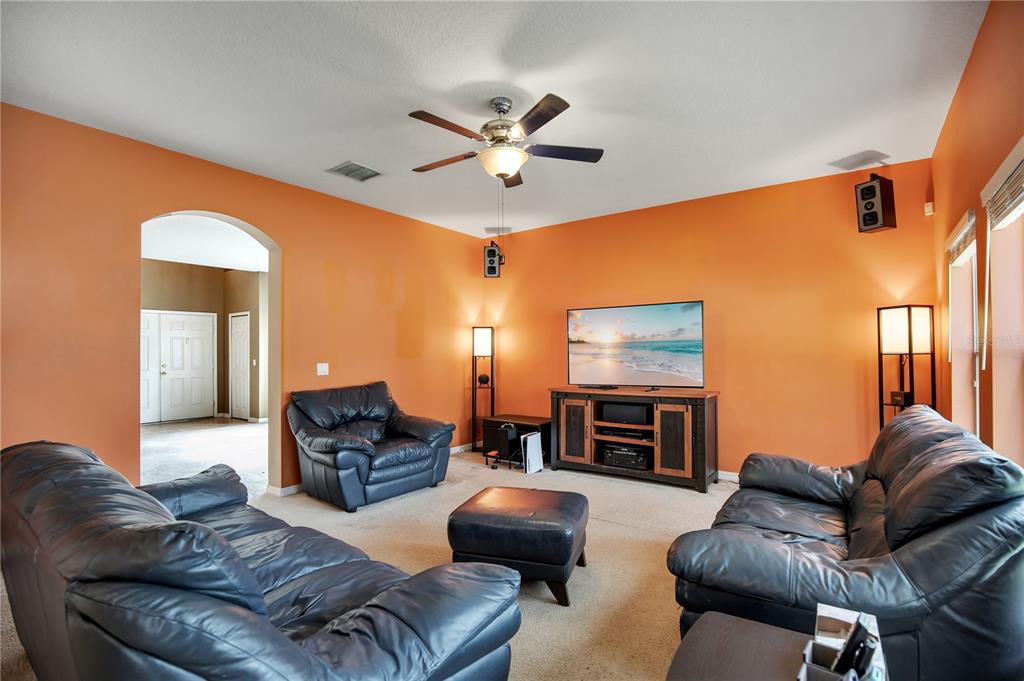 1341 Kintla Road Apopka, FL 32712 - Photo 9 of 38