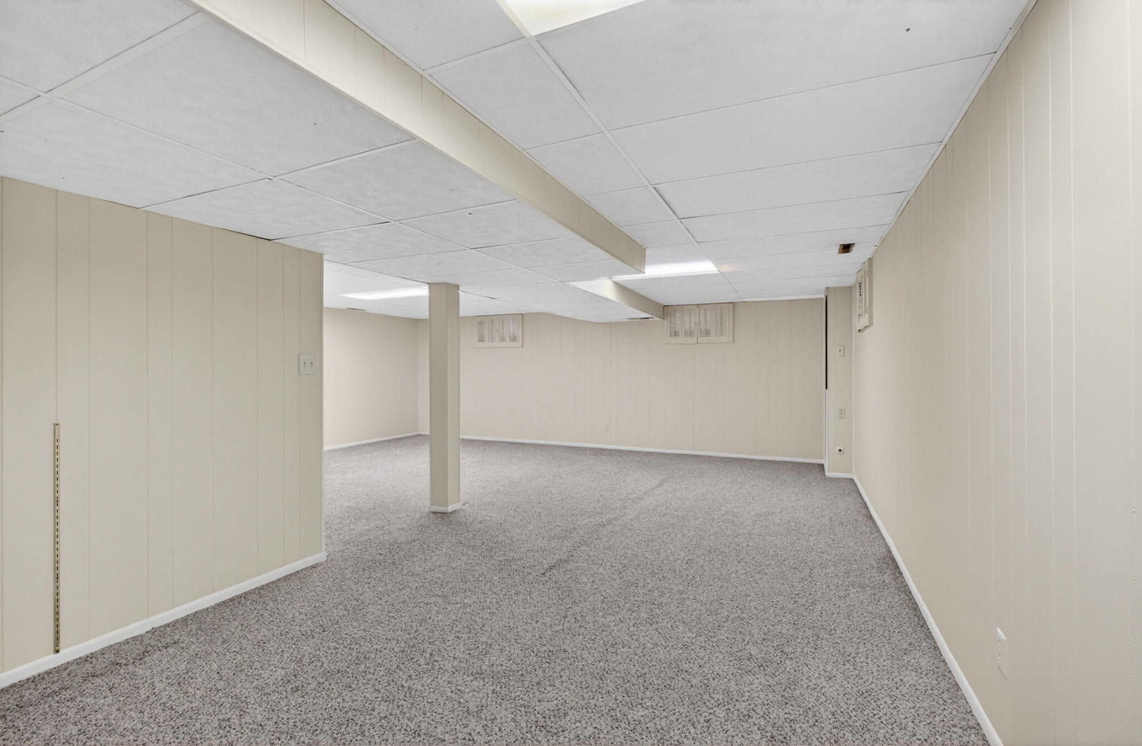 2205 Winding Hill Road Davenport, IA 52807 - Photo 39 of 64