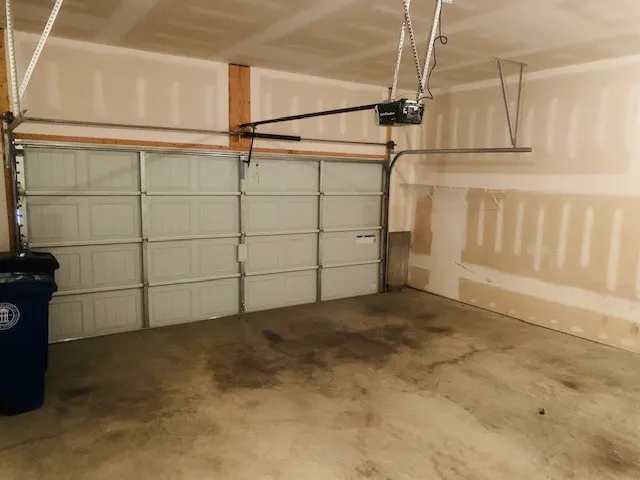a view of a garage