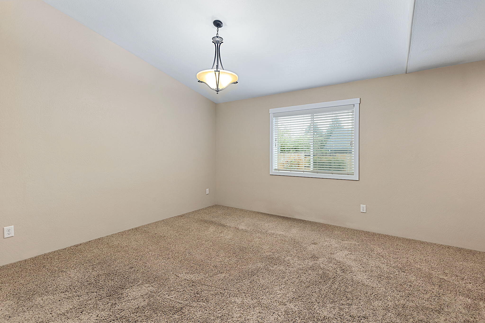 1433 Northeast Quail Crossing Road Grants Pass, OR 97526 - Photo 18 of 32 15-web-or-mls-1433-ne-quail-crossing-rd