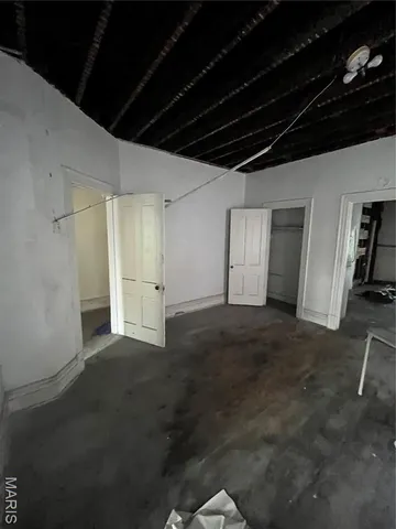 $1 | 4149 Labadie Avenue, St. Louis, MO 63115