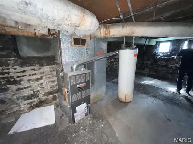 $1 | 4149 Labadie Avenue, St. Louis, MO 63115