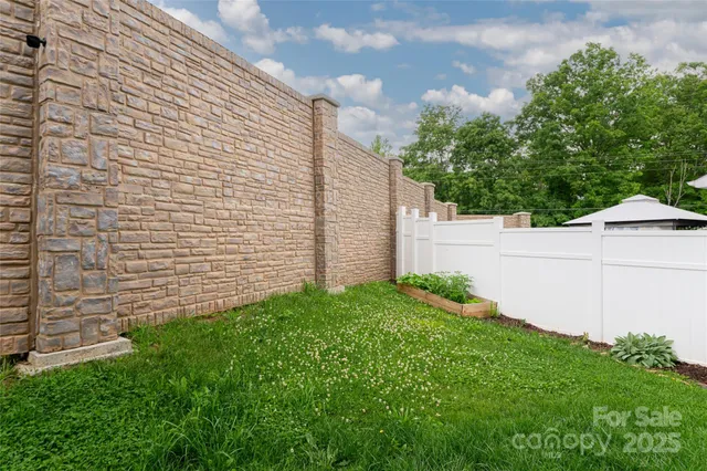 $430,000 | 27 Sage Crest Loop, Weaverville, NC 28787