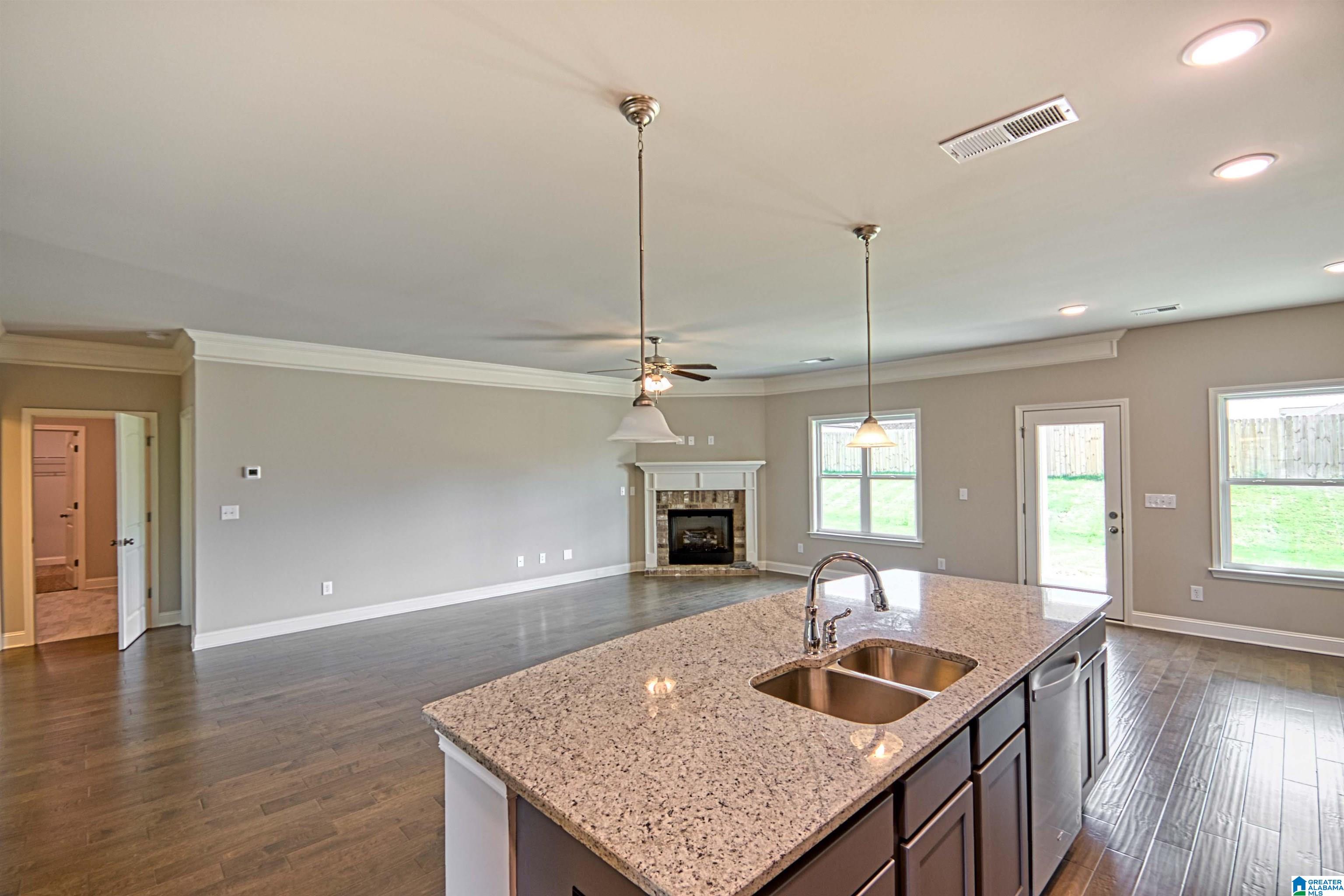 357 Wynlake Drive Alabaster, AL 35007 - Photo 7 of 24