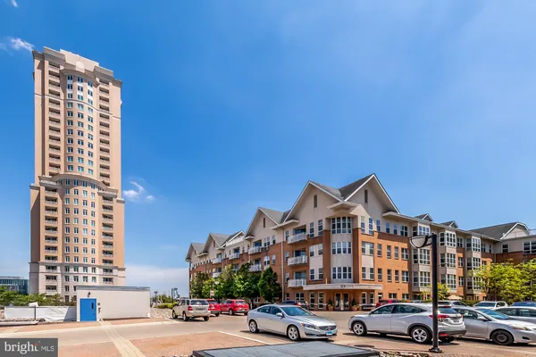 $225,000 | 23 Pierside Drive, Unit 436, Baltimore, MD 21230