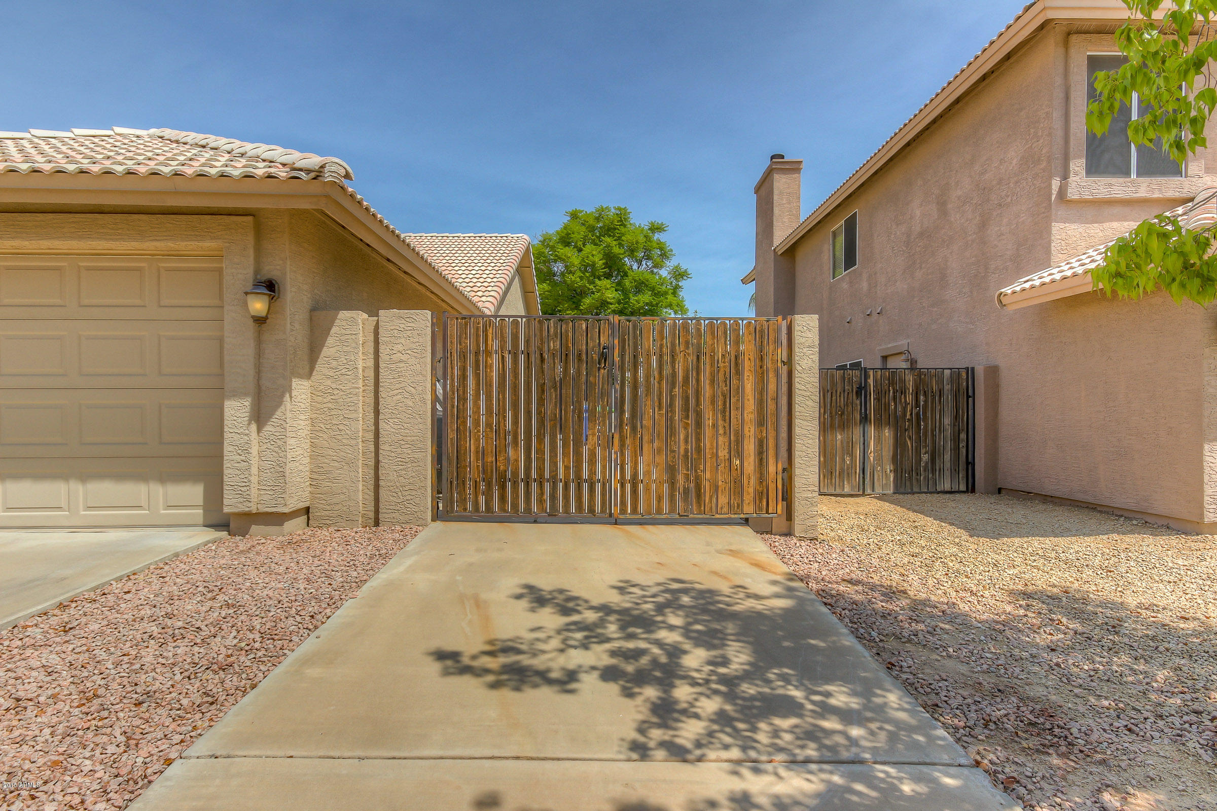 4226 East Rockledge Road Phoenix, AZ 85044 - Photo 4 of 58 RV Gate