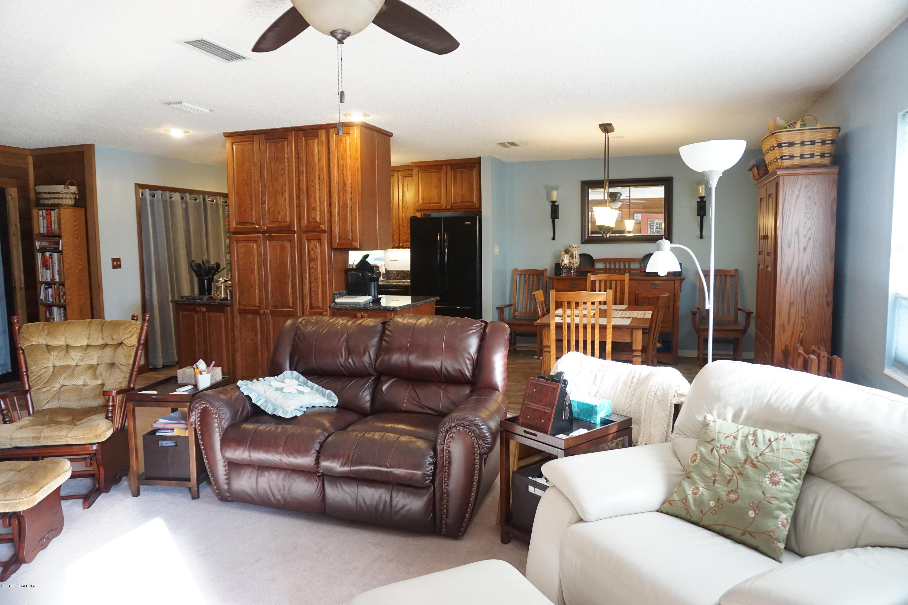 1401 Ree Street Starke, FL 32091 - Photo 7 of 27 Living room