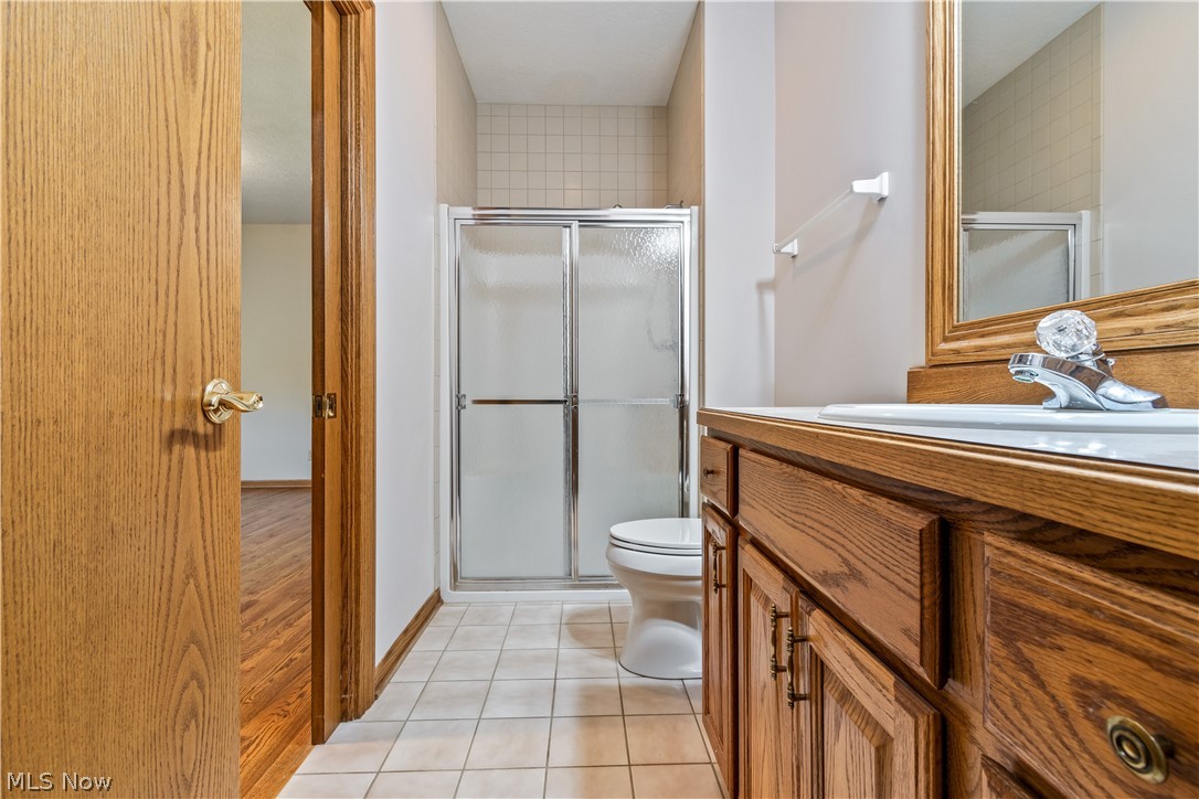 1656 Ridgecliff Circle Northeast Canton, OH 44721 - Photo 28 of 34 attached bath bedroom 1