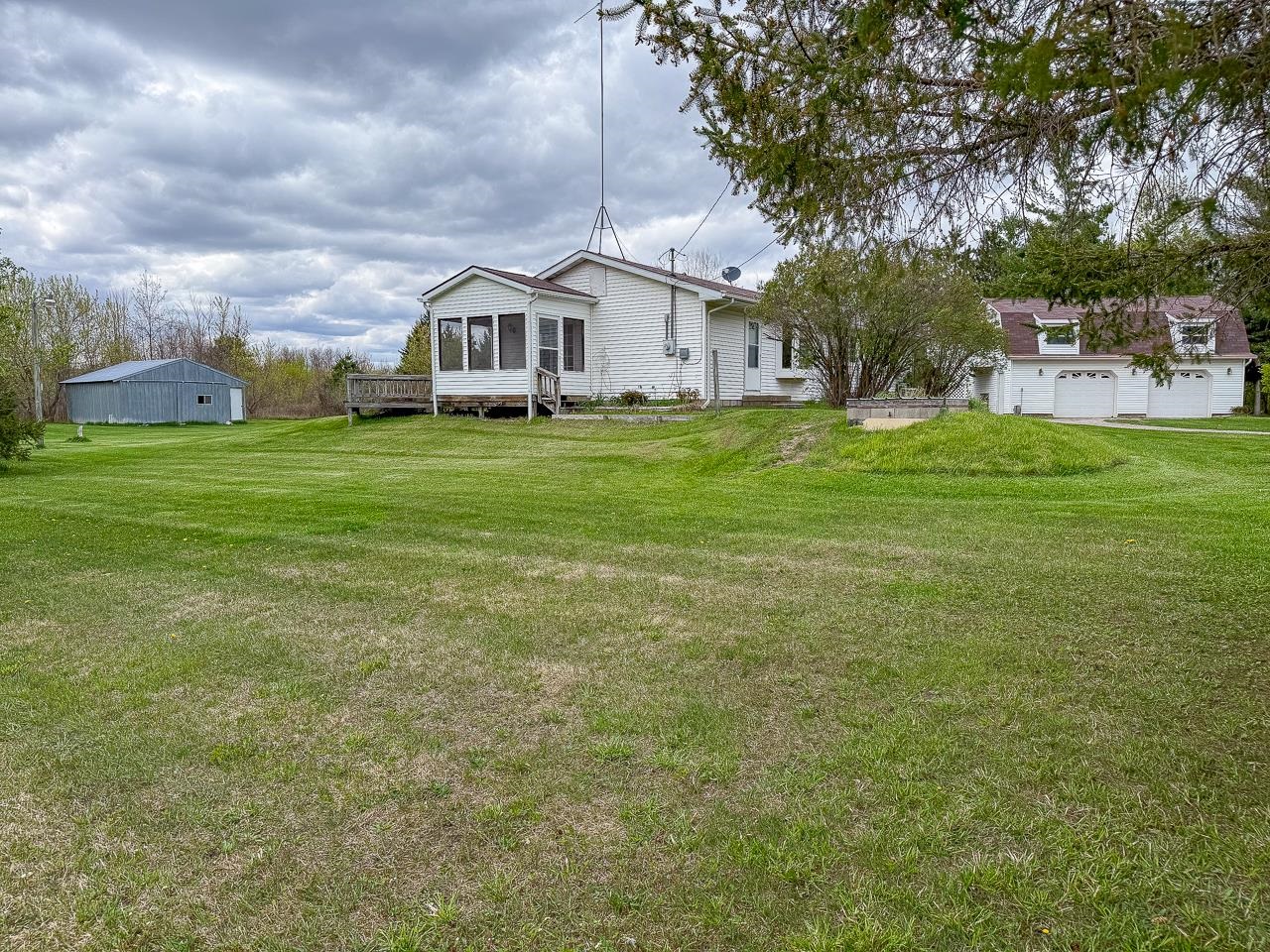 3840 Long Road Beaverton, MI 48612 - Photo 5 of 36