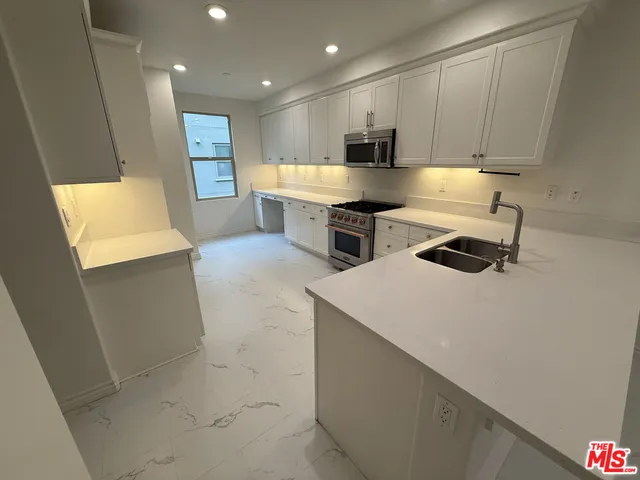 $918,000 | 65 Plateau, Irvine, CA 92618