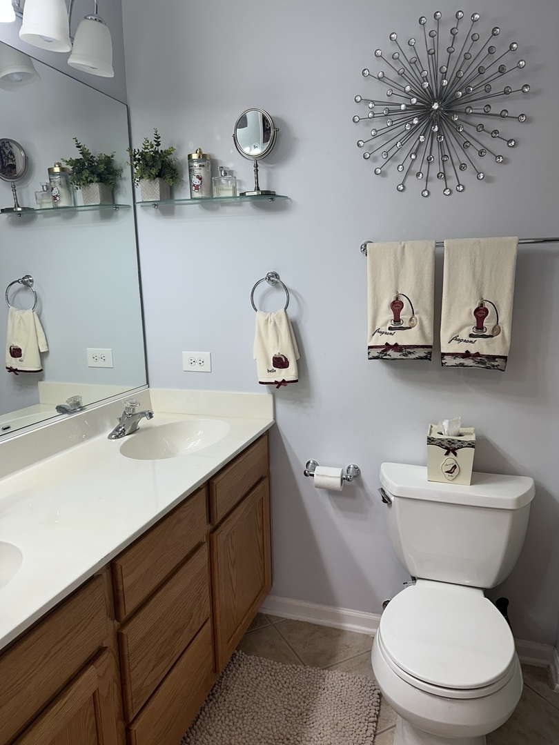 172 East River Road, Unit R Des Plaines, IL 60016 - Photo 22 of 35