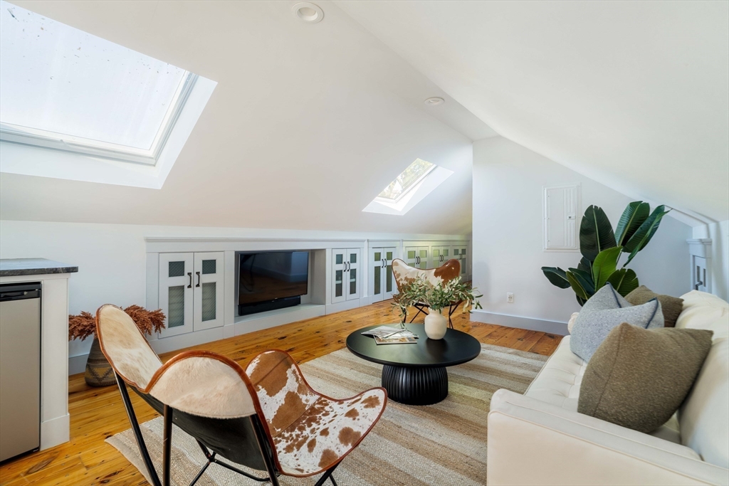 16 Arborough Road, Unit 2 Boston, MA 02131 - Photo 3 of 42