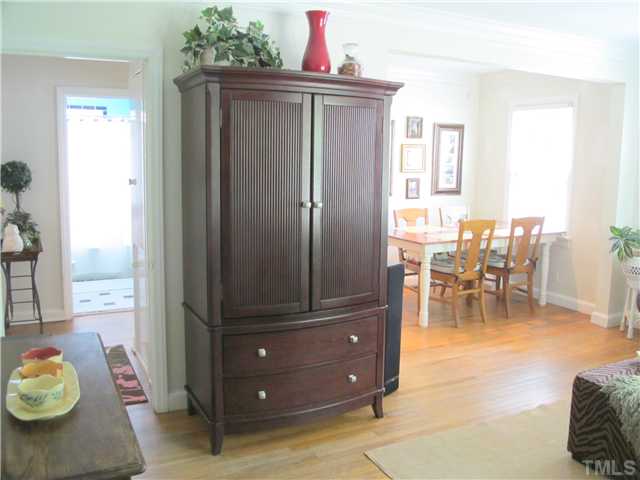 2912 Oberlin Road Raleigh, NC 27608 - Photo 6 of 25
