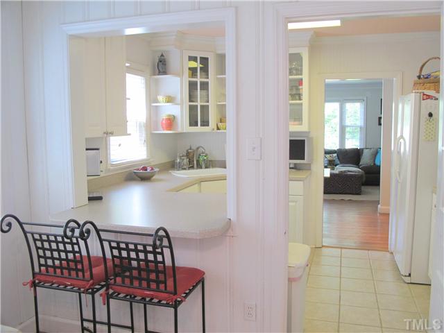 2912 Oberlin Road Raleigh, NC 27608 - Photo 8 of 25