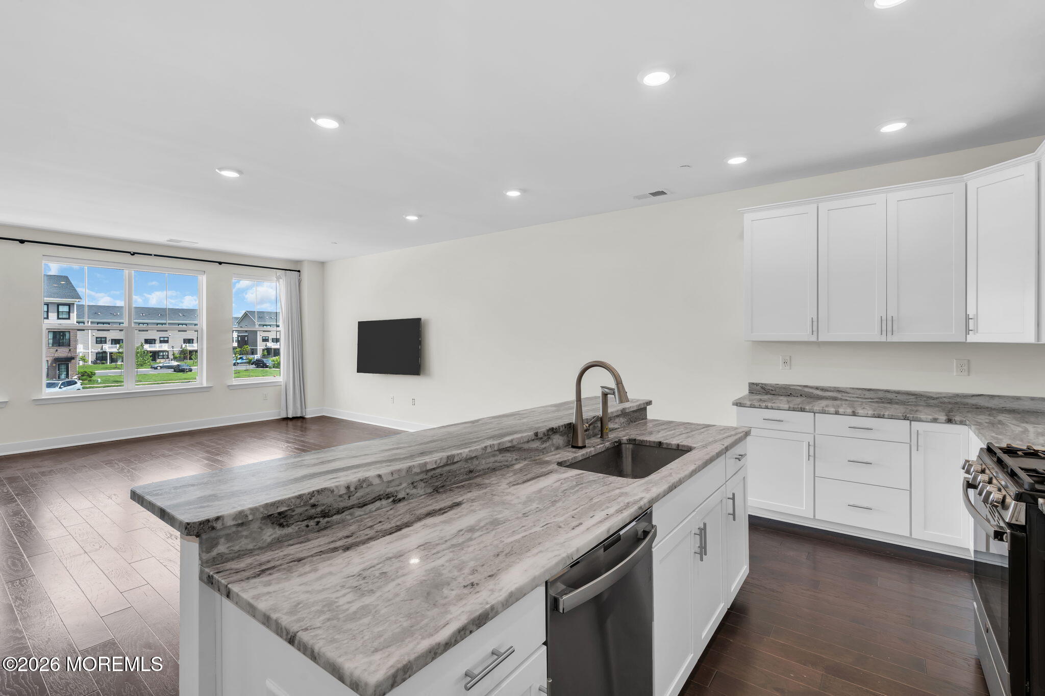 54 Midway Road South Tinton Falls, NJ 07724 - Photo 6 of 33 36-web-or-mls-DSC07890