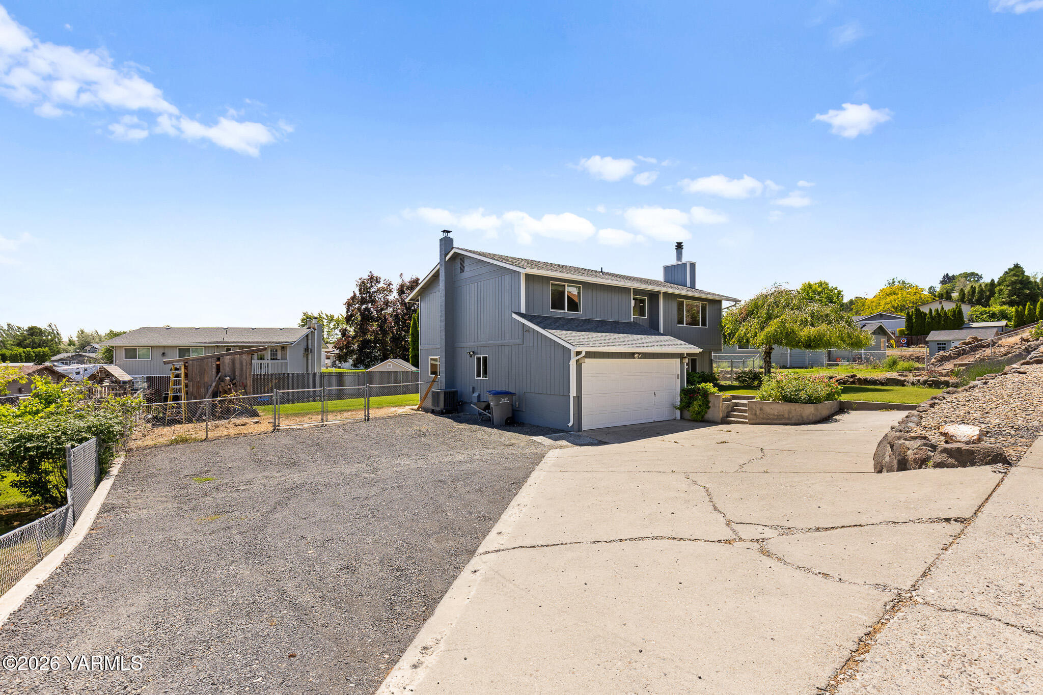 210 West Goodlander Road Selah, WA 98942 - Photo 2 of 32 210 W Goodlander Rd