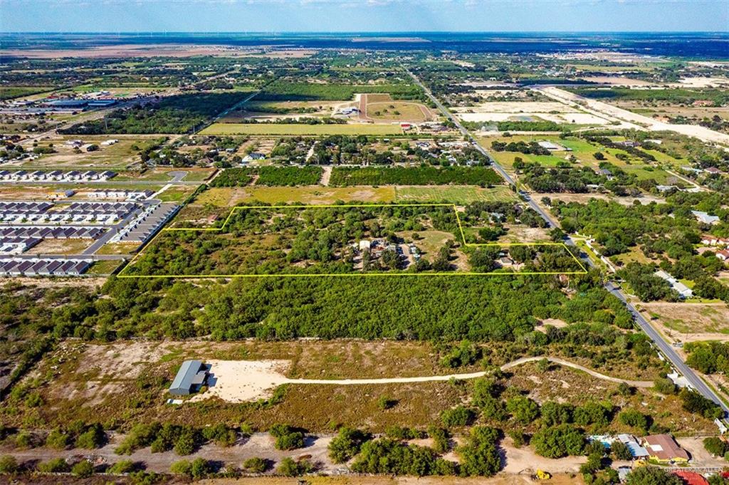 6807 North Taylor Road Mission, TX 78573 - Photo 4 of 6 a view of a city