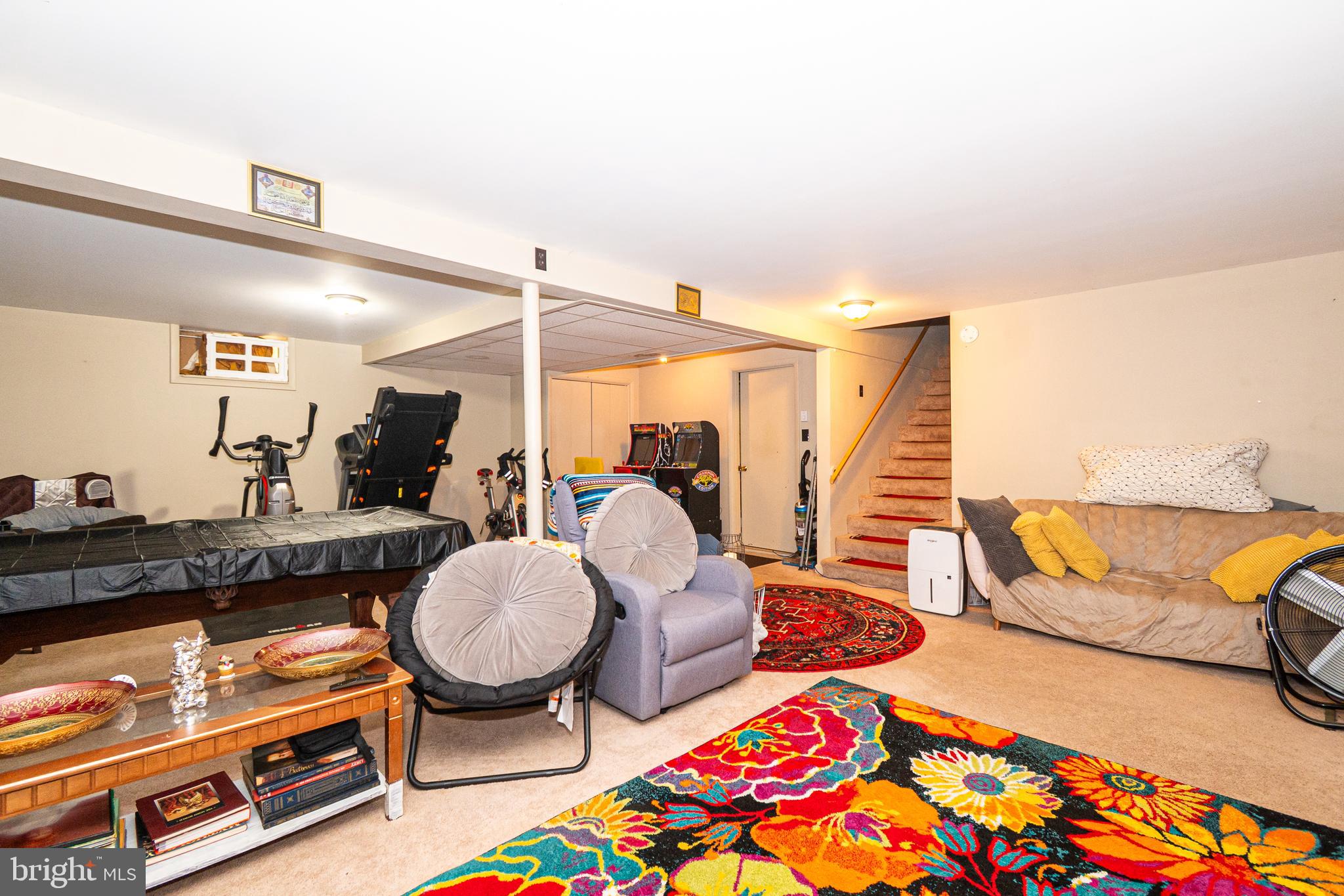 16308 Brandywine Road Brandywine, MD 20613 - Photo 10 of 27 a living room with furniture and a table