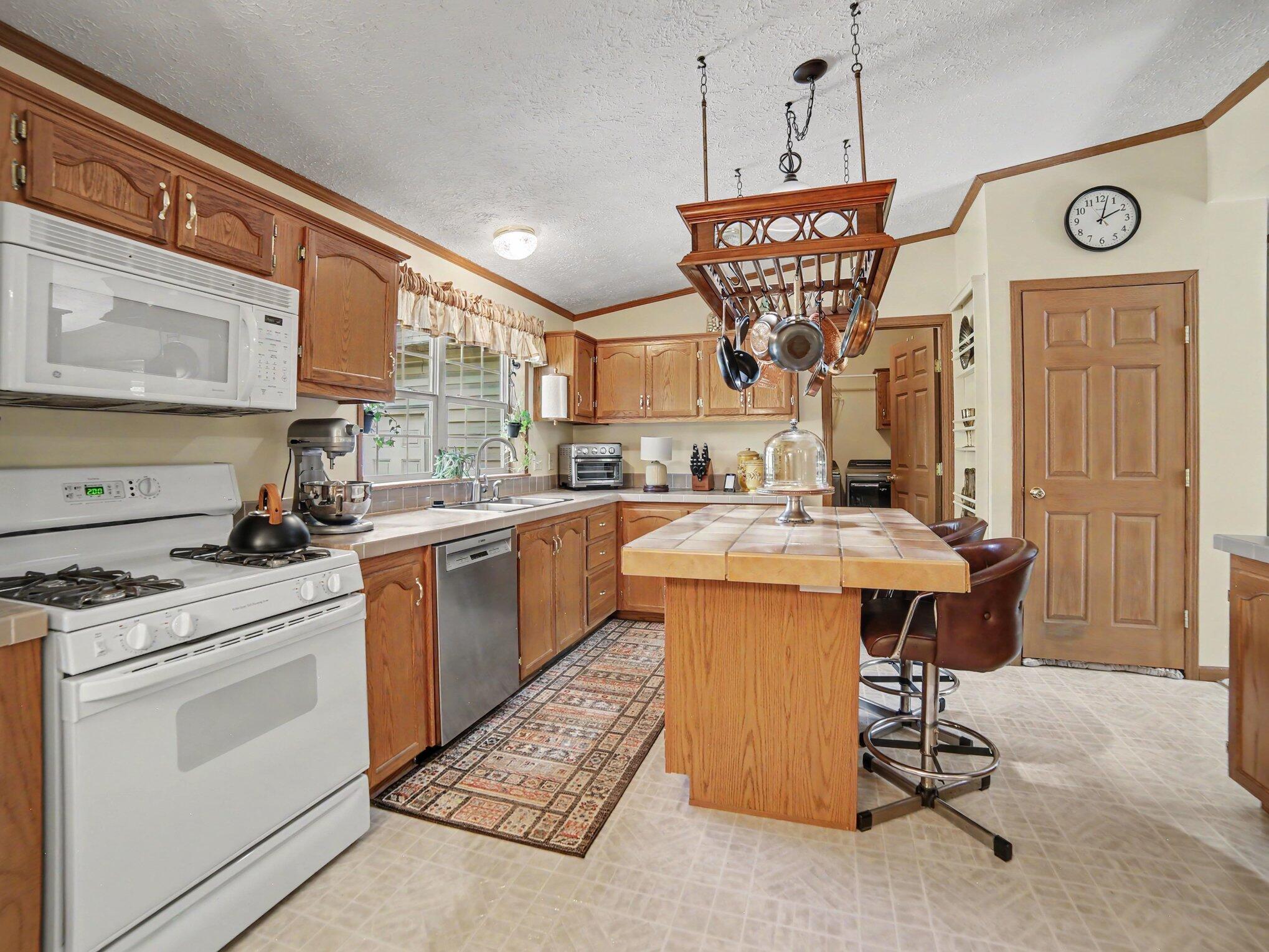 4905 Wayne Road Pentwater, MI 49449 - Photo 9 of 35 Kitchen 2