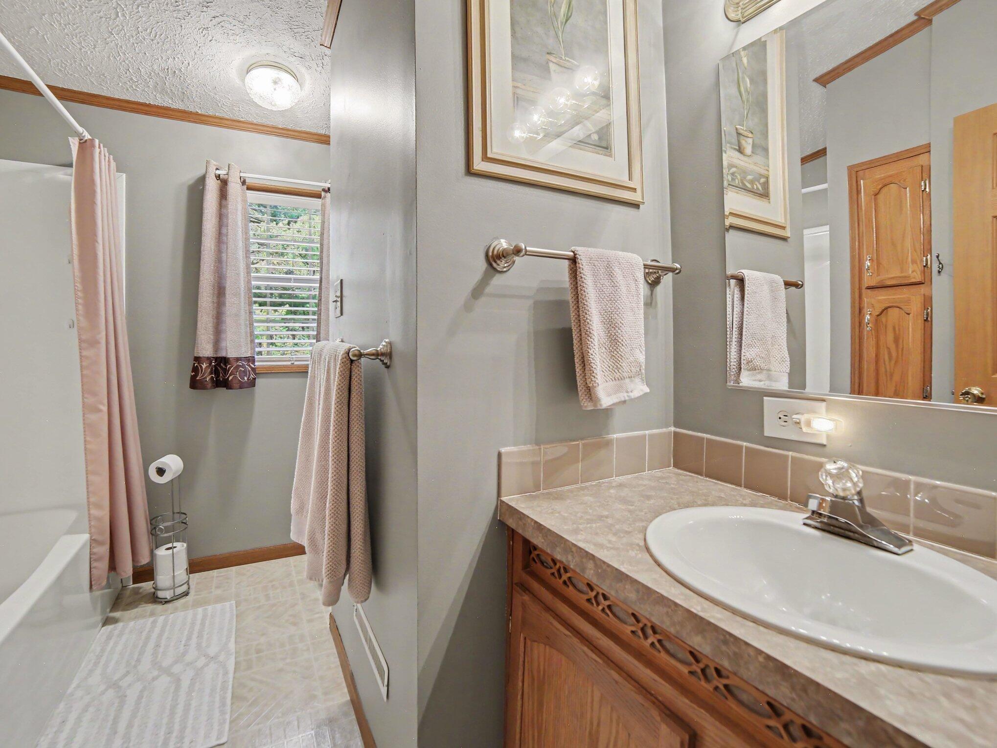 4905 Wayne Road Pentwater, MI 49449 - Photo 18 of 35 Bath 2
