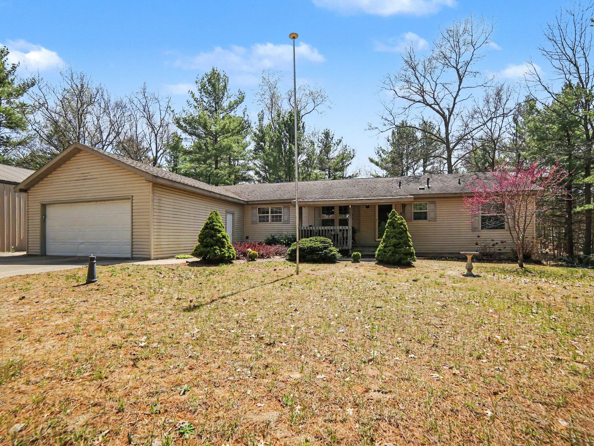 4905 Wayne Road Pentwater, MI 49449 - Photo 28 of 35 Front 3