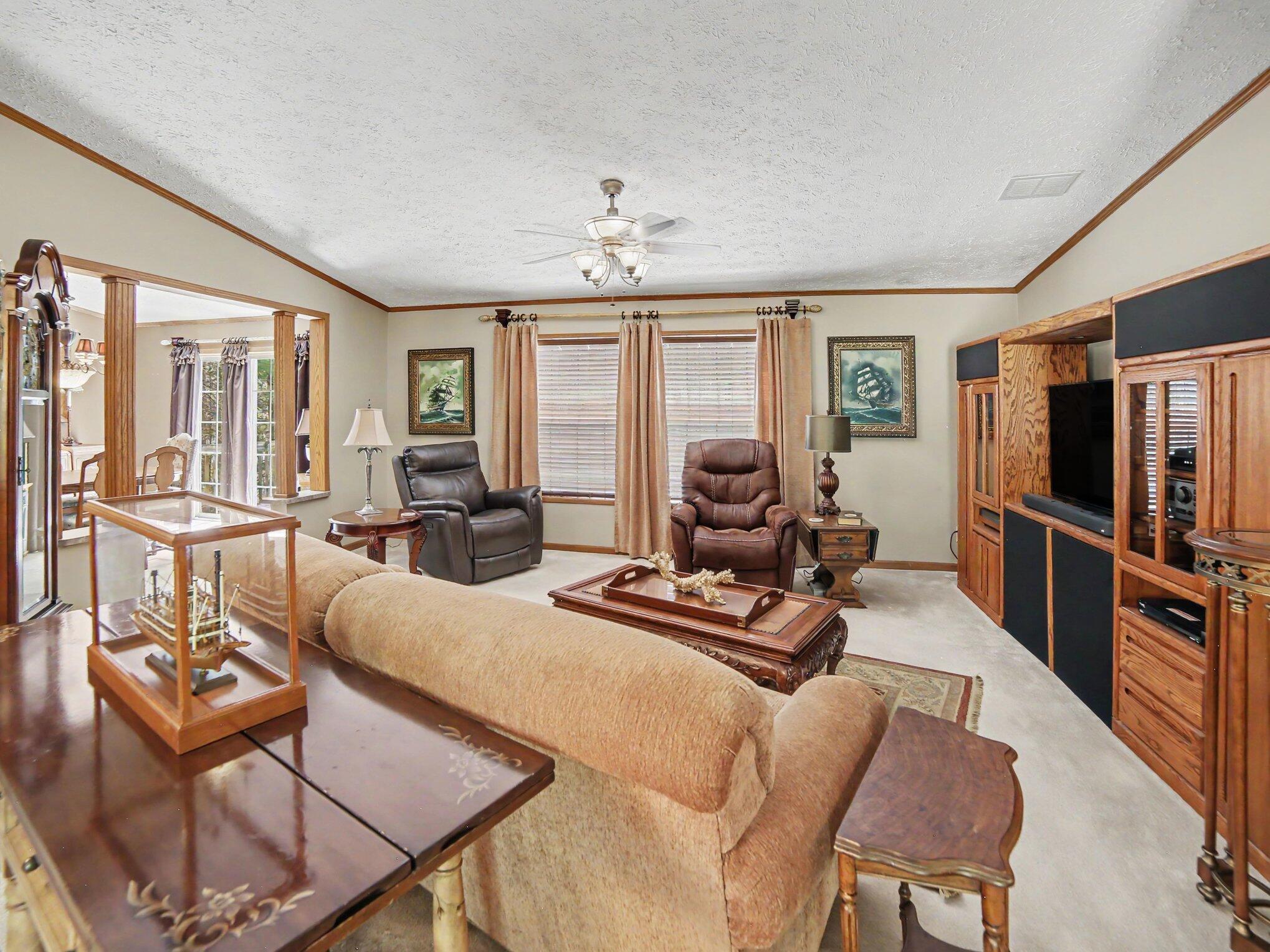 4905 Wayne Road Pentwater, MI 49449 - Photo 6 of 35 Living room