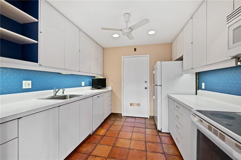 128 North Craig Street, Unit 901 Pittsburgh, PA 15213 - Photo 12 of 27